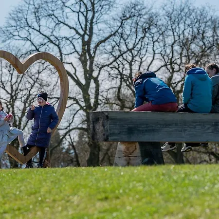 Hotell Na Golfu Kestrany