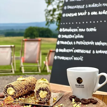 Hotell Na Golfu Kestrany