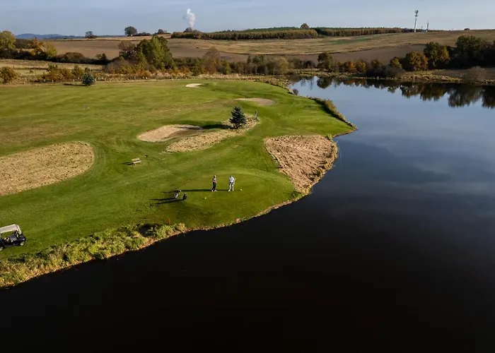 Na Golfu Szálloda